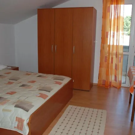 Sea View Apartment *